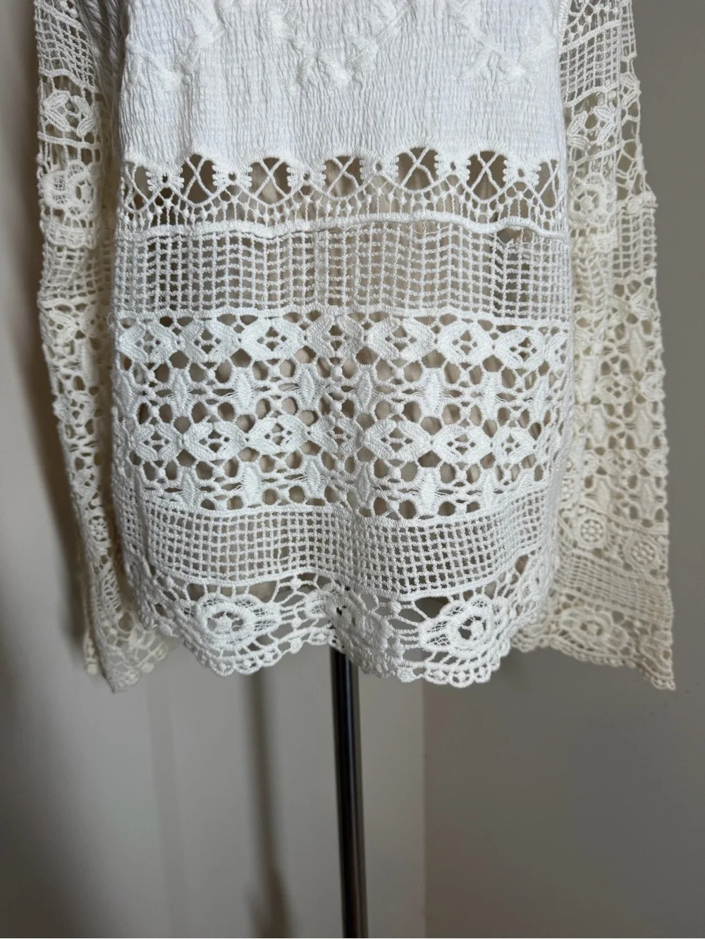 Anthropologie Deletta Ivory crochet -SZ XS* - Bell Sleeves Top